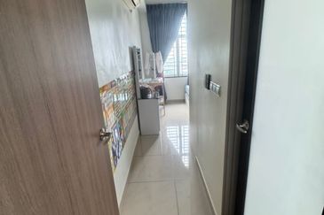 SKS Habitat Apartment, Larkin