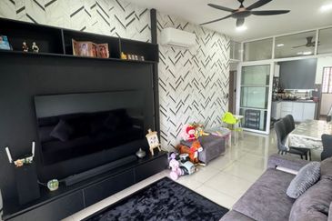 SKS Habitat Apartment, Larkin