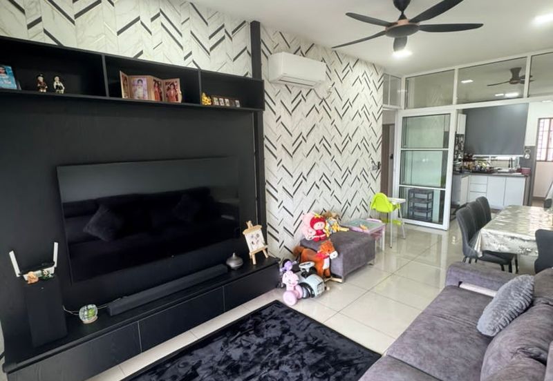 SKS Habitat Apartment, Larkin