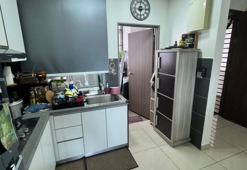 SKS Habitat Apartment, Larkin