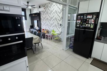 SKS Habitat Apartment, Larkin