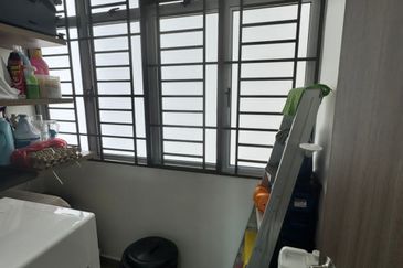 SKS Habitat Apartment, Larkin