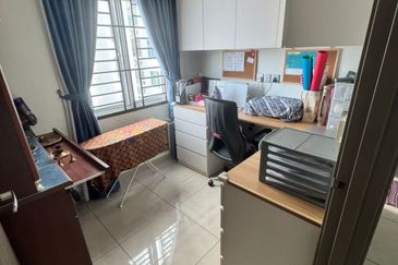 SKS Habitat Apartment, Larkin