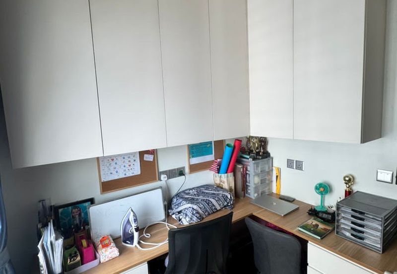 SKS Habitat Apartment, Larkin