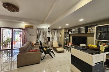 SL7, Bandar Sungai Long