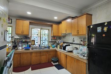 SL7, Bandar Sungai Long