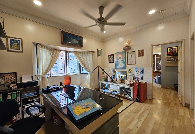 SL7, Bandar Sungai Long