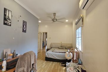 SL7, Bandar Sungai Long