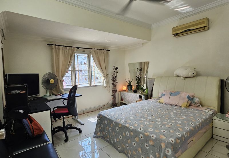 SL7, Bandar Sungai Long