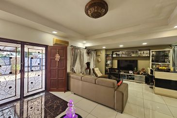 SL7, Bandar Sungai Long