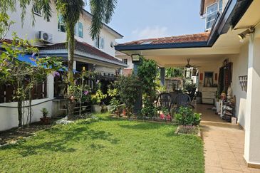 SL7, Bandar Sungai Long