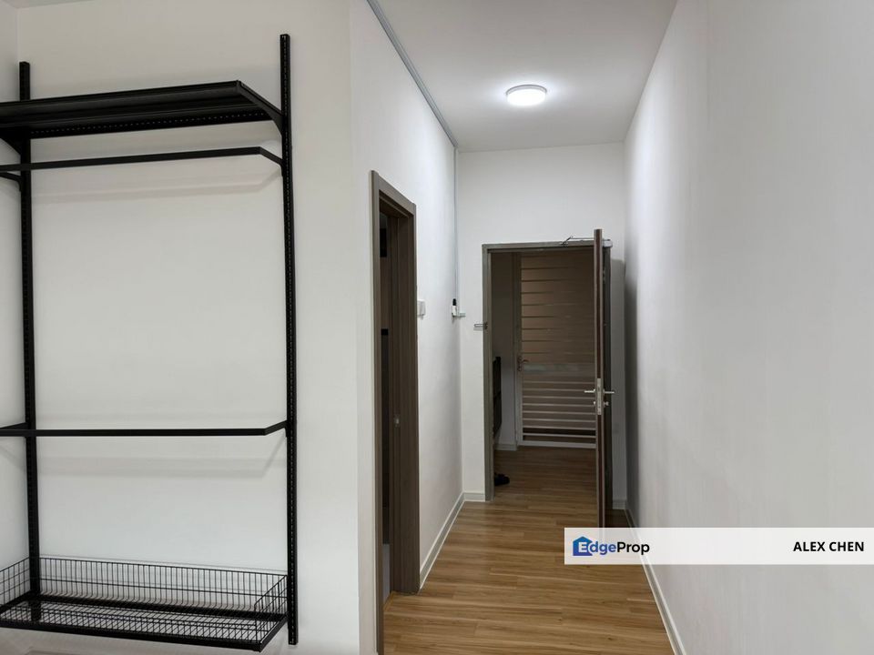 Armani Residence Sg Long, Room for Rent, Fully Furnished Standalone Master Bedroom with 1 Car Park, Selangor, Kajang