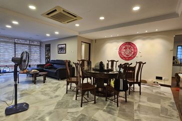 SL 10, Bandar Sungai Long