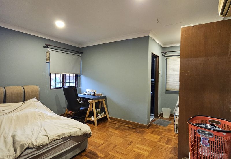 SL 10, Bandar Sungai Long