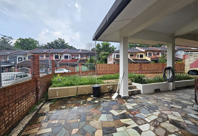 SL 10, Bandar Sungai Long