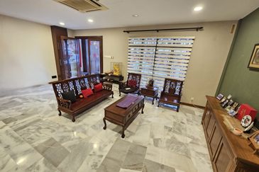 SL 10, Bandar Sungai Long