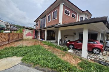 SL 10, Bandar Sungai Long