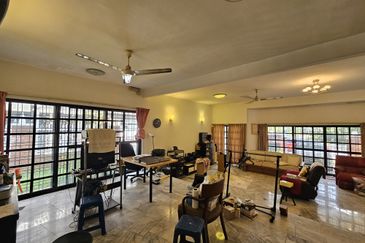 SL 4, Bandar Sungai Long