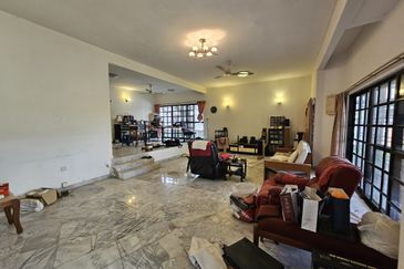 SL 4, Bandar Sungai Long