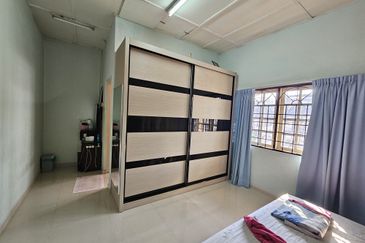 SL 6, Bandar Sungai Long