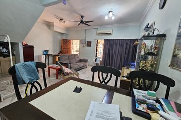 SL 6, Bandar Sungai Long