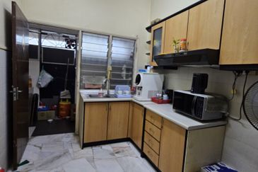 SL 6, Bandar Sungai Long