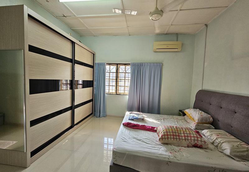 SL 6, Bandar Sungai Long