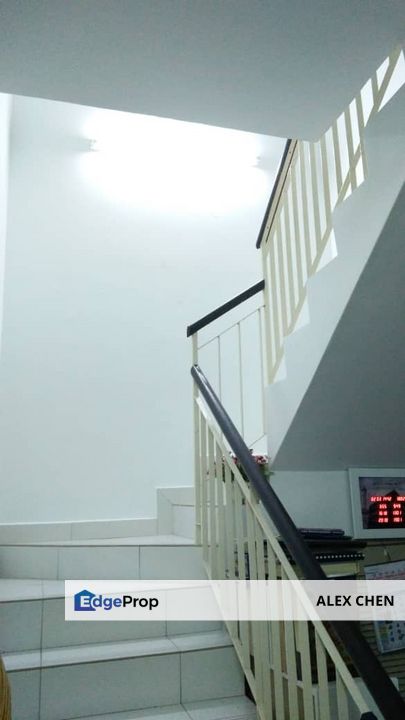 Taman Pelangi Semenyih House for Sale, 2 Storey at Pelangi Semenyih 2, Selangor, Semenyih