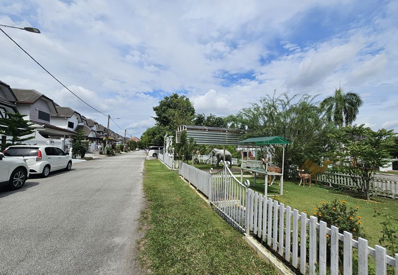 SL 4, Bandar Sungai Long