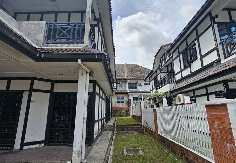 SL 4, Bandar Sungai Long