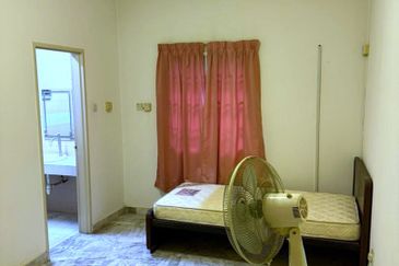 SL 4, Bandar Sungai Long