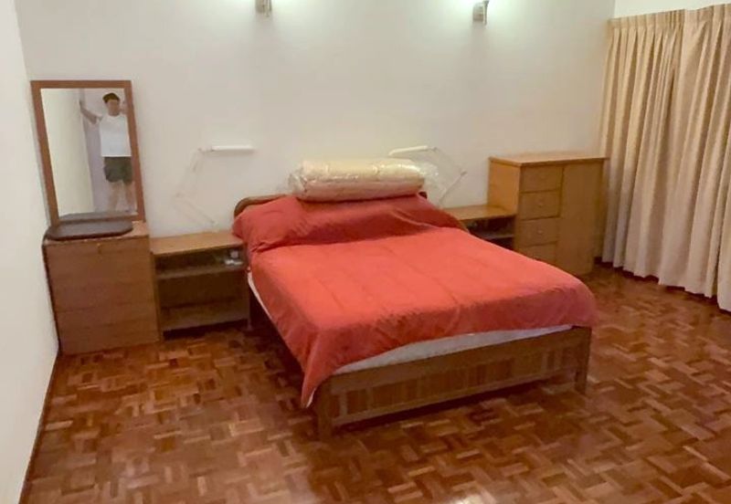 SL 4, Bandar Sungai Long