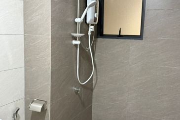 Sungai Long Condo for Sale, Armani Residence, 4 Bedrooms, 2 Bathrooms, 2 Parkings