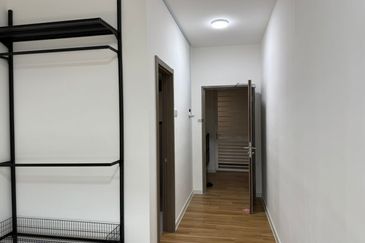 Sungai Long Condo for Sale, Armani Residence, 4 Bedrooms, 2 Bathrooms, 2 Parkings