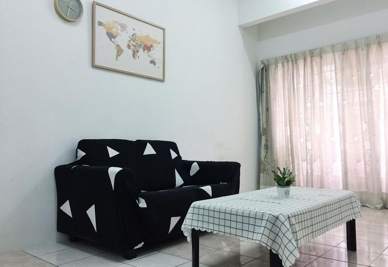 Evergreen Park Acorn and Hazel