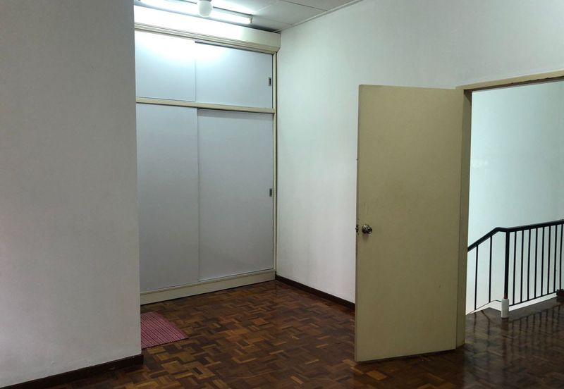 SL 2, Bandar Sungai Long