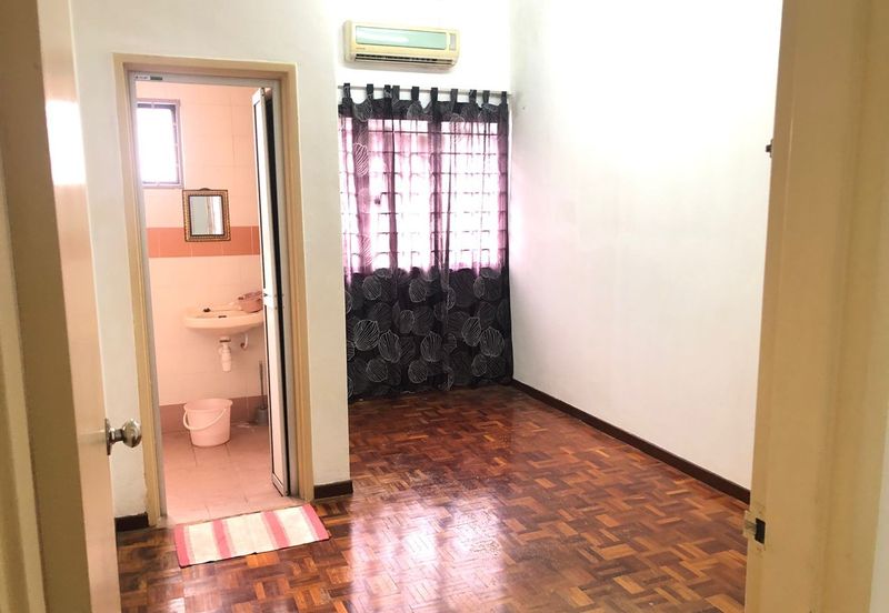 SL 2, Bandar Sungai Long