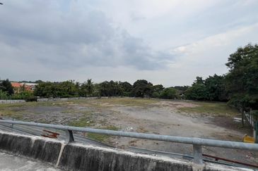 Pusat Perdagangan Seri Kembangan