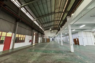 Semenyih Factory for Sale, Pekan Semenyih, Facing Main Road, 2.2 Acres