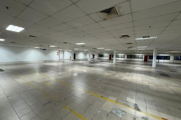 Semenyih Factory for Sale, Pekan Semenyih, Facing Main Road, 2.2 Acres