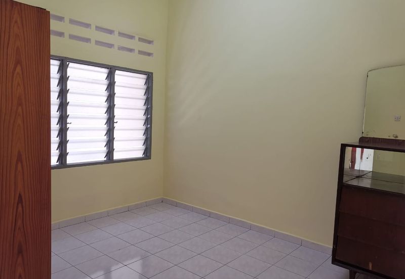 Desa Bunga Raya, Kajang