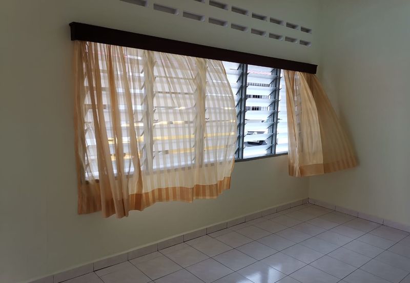 Desa Bunga Raya, Kajang