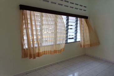 Desa Bunga Raya, Kajang