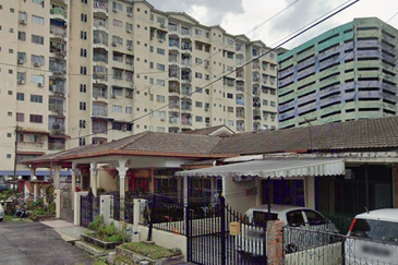 Desa Bunga Raya, Kajang