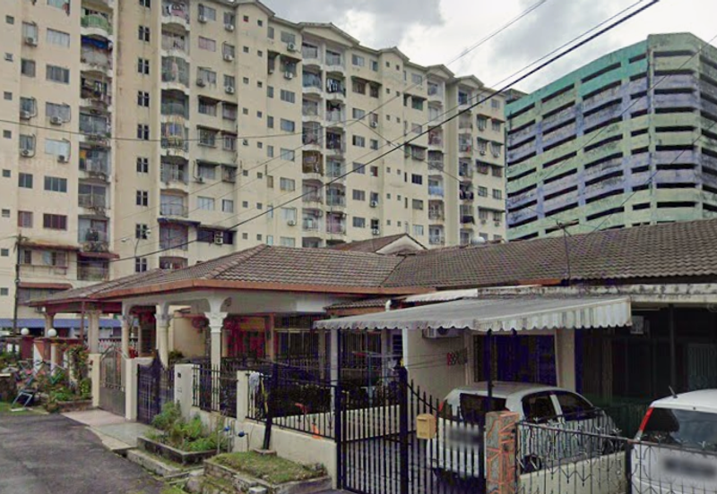 Desa Bunga Raya, Kajang