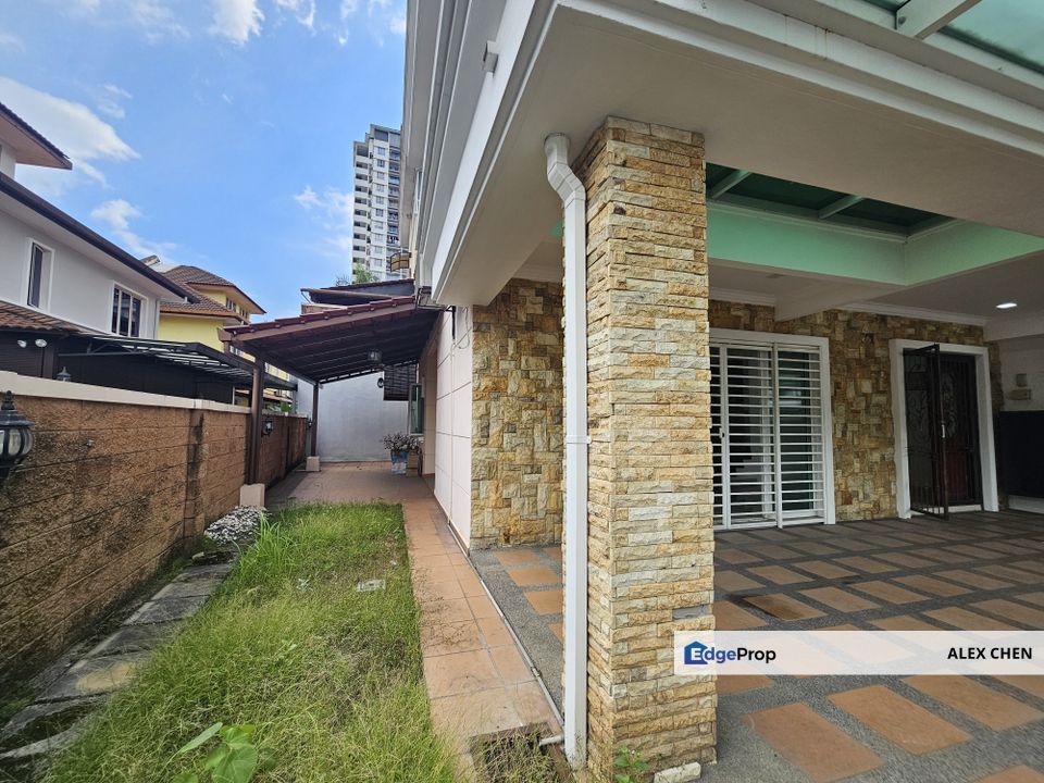 Salak South Garden, Taman Naga Emas 3-Storey Superlink Semi-D For Sale, Kuala Lumpur, Salak Selatan