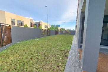 Aurora Resort Villas