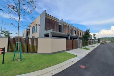 Aurora Resort Villas