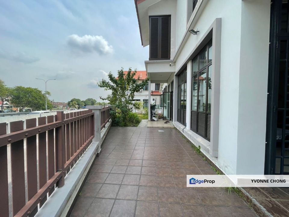 D Serambi @ Taman Perling end lot with land 2 storey house , Johor, Johor Bahru