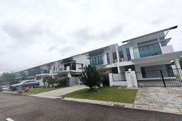 The Canal Garden South, Horizon Hills